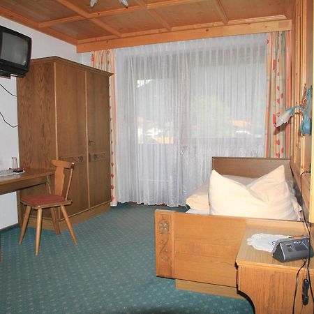 Bed and Breakfast Berghaus Maria Pettneu am Arlberg Exterior foto