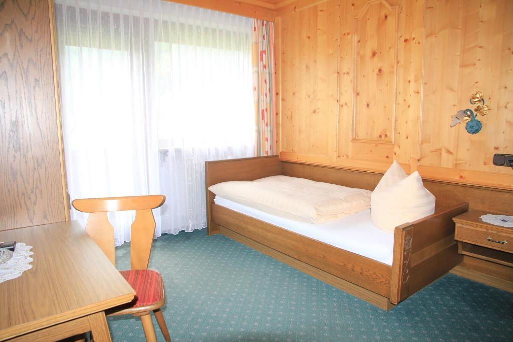 Bed and Breakfast Berghaus Maria Pettneu am Arlberg Habitación foto