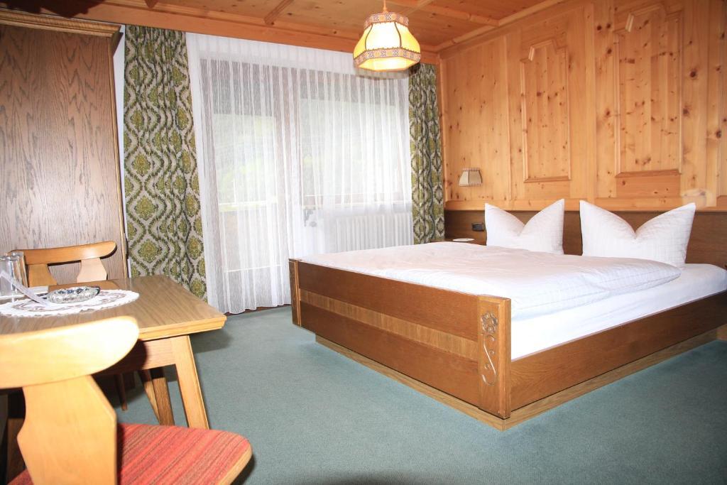 Bed and Breakfast Berghaus Maria Pettneu am Arlberg Habitación foto