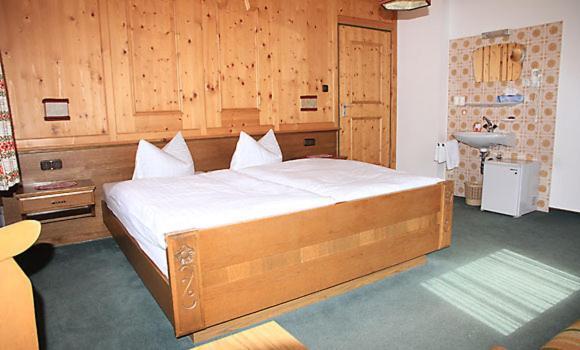 Bed and Breakfast Berghaus Maria Pettneu am Arlberg Habitación foto